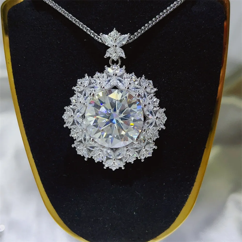 10 Carat Moissanite 925 Sterling Silver Necklace, image 2