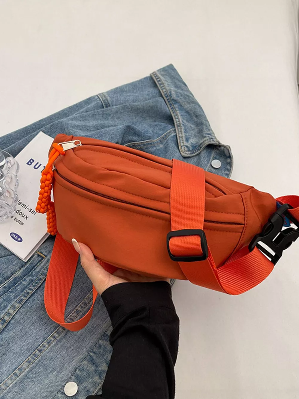 Lightweight Crossbody Bag with Tassel Detail, image 18