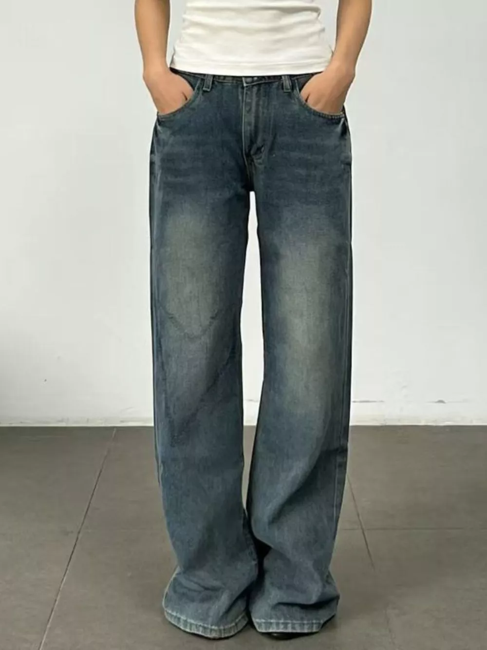 Vintage Wash Wide Leg Jeans, image 3