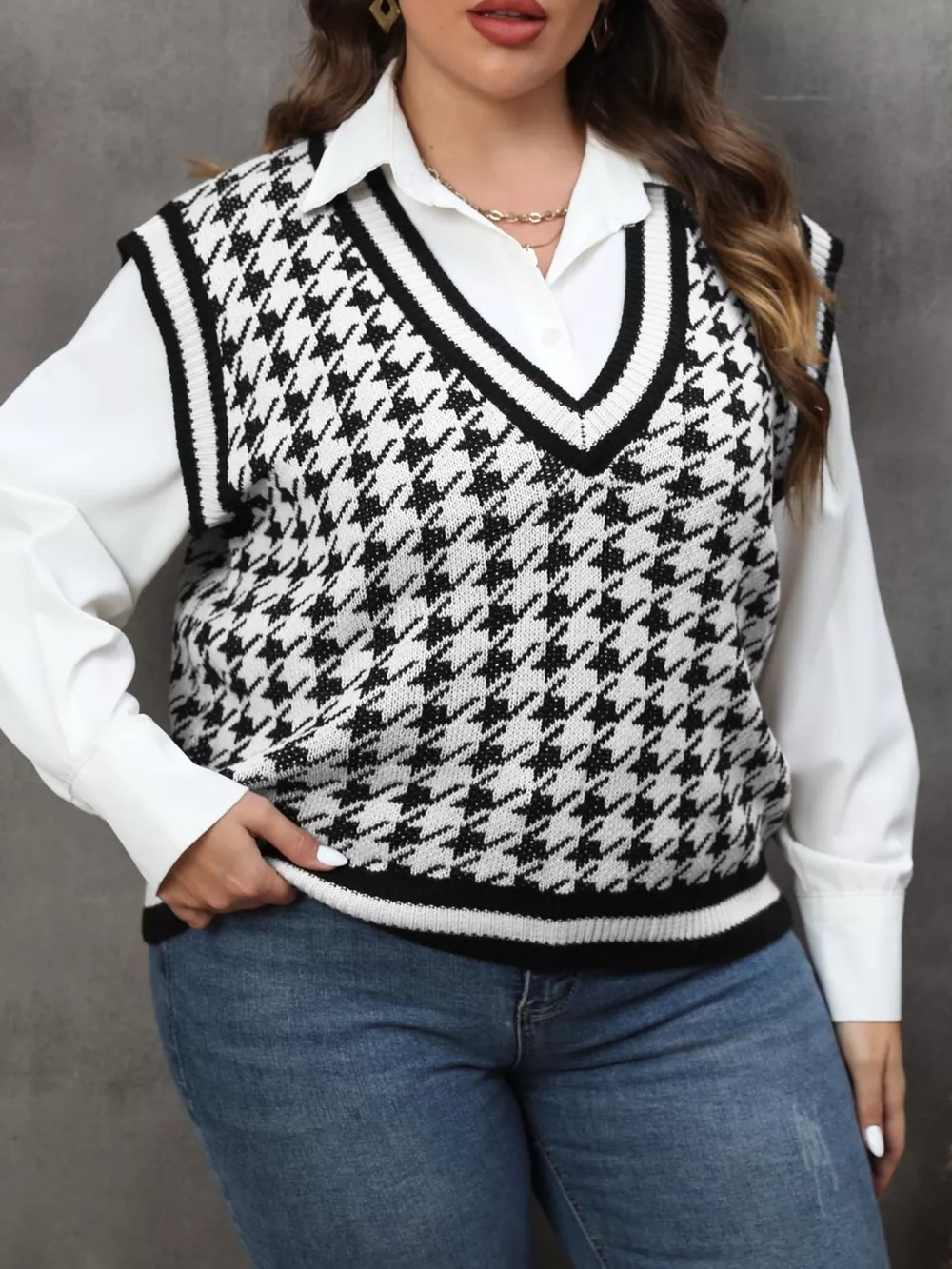 Plus Size Houndstooth V-Neck Knit Sweater Vest, image 7