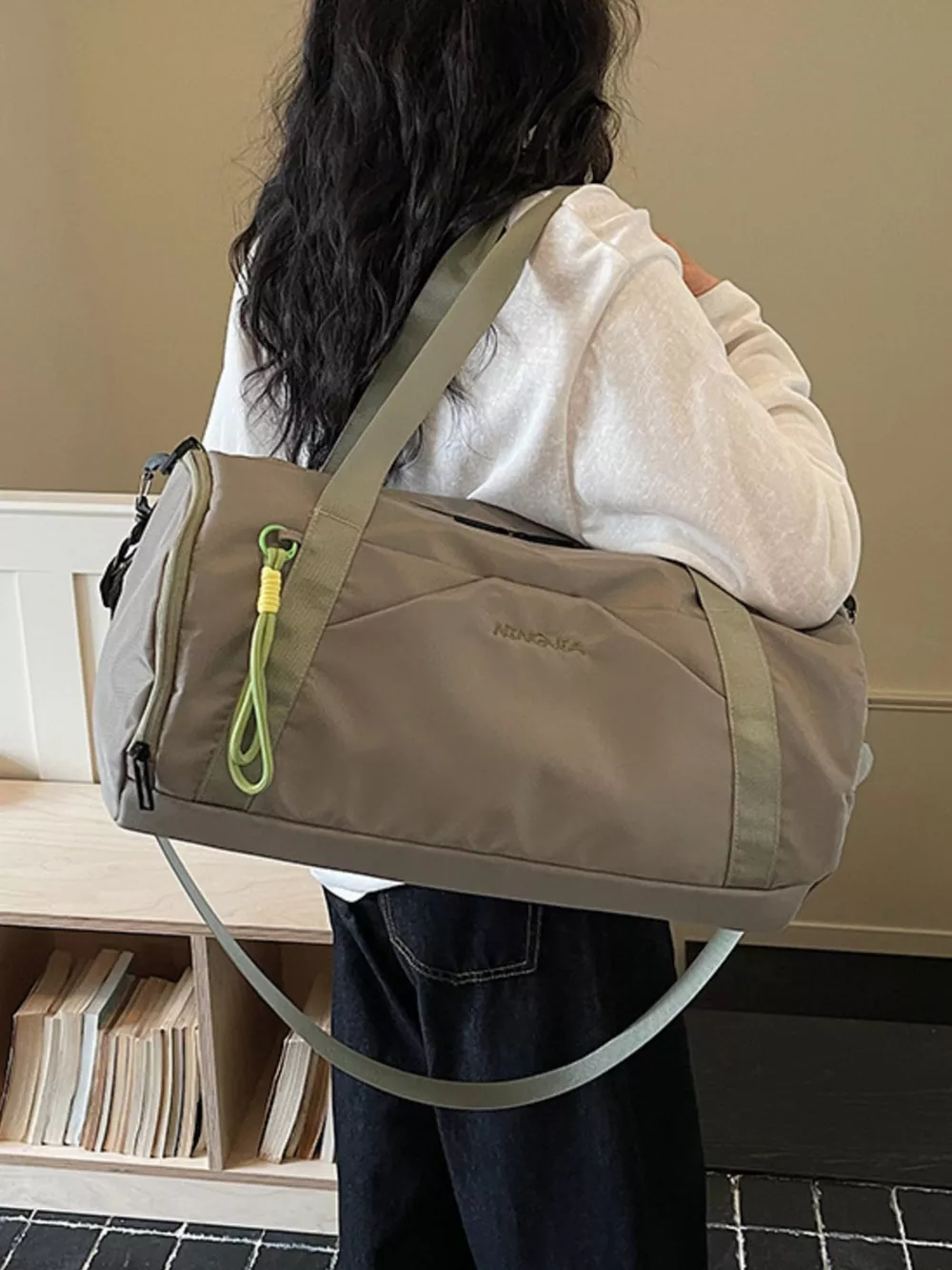 Lightweight Nylon Travel Bag, image 5