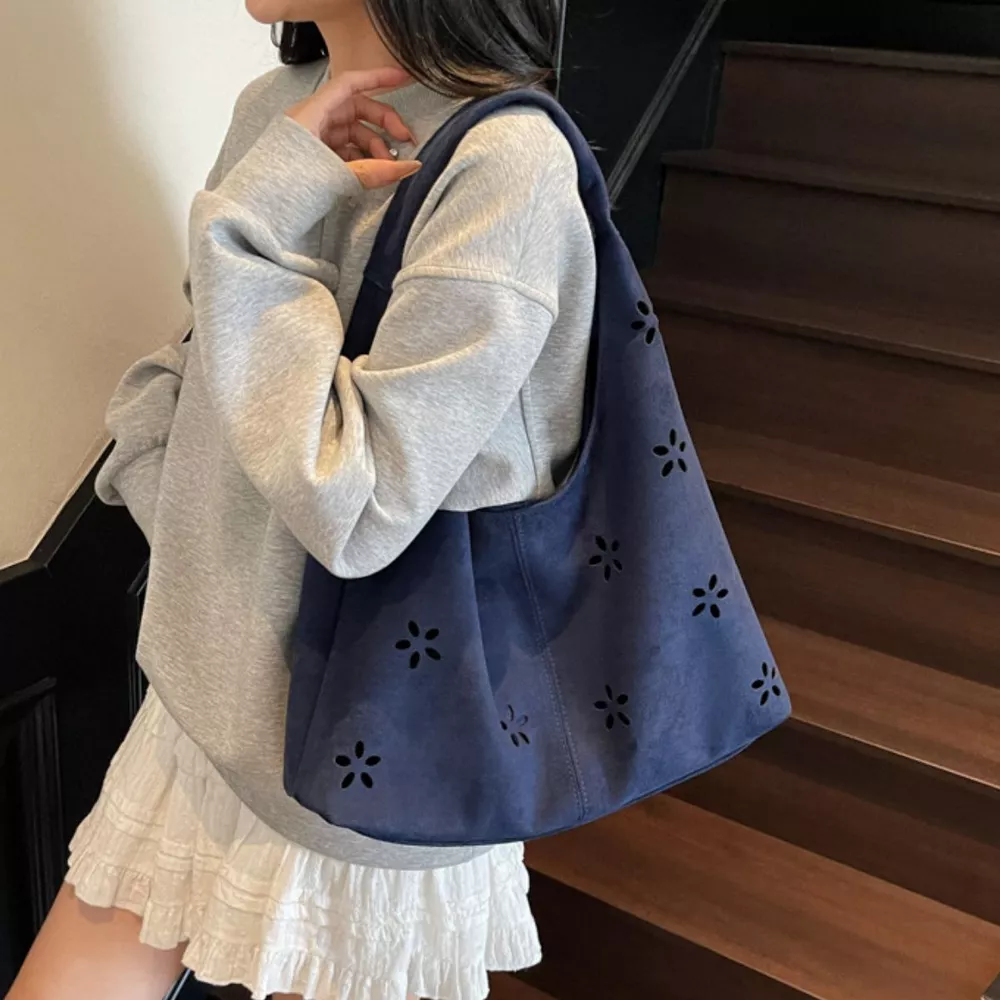 Cut-out Shoulder Bag, image 5