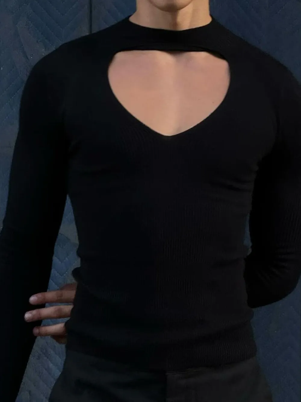 Men's Cutout Front Long Sleeve T-Shirt, image 4