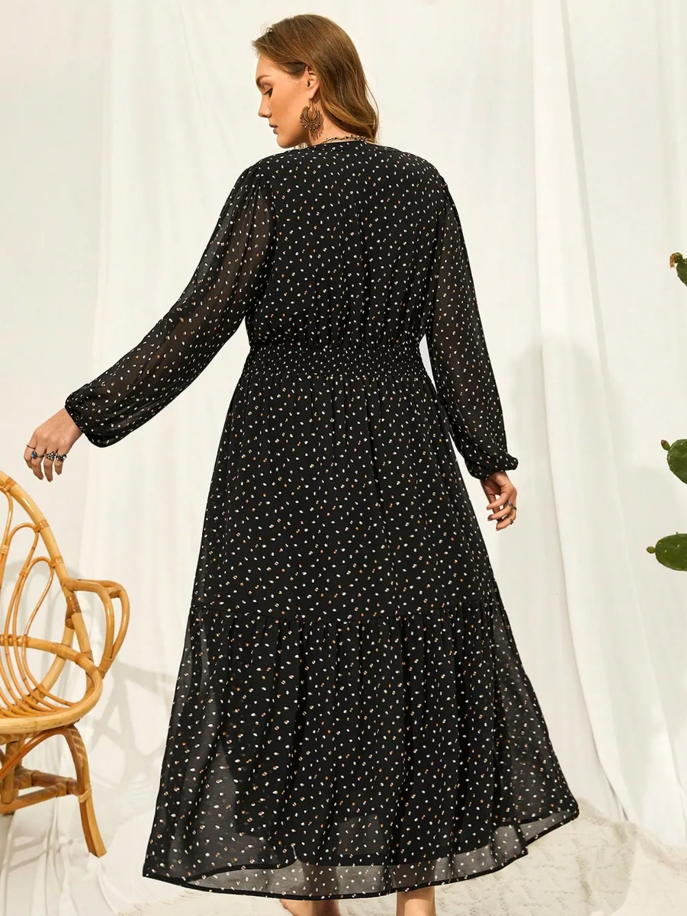 Plus Size Embroidered Tassel Balloon Sleeve Dress, image 4