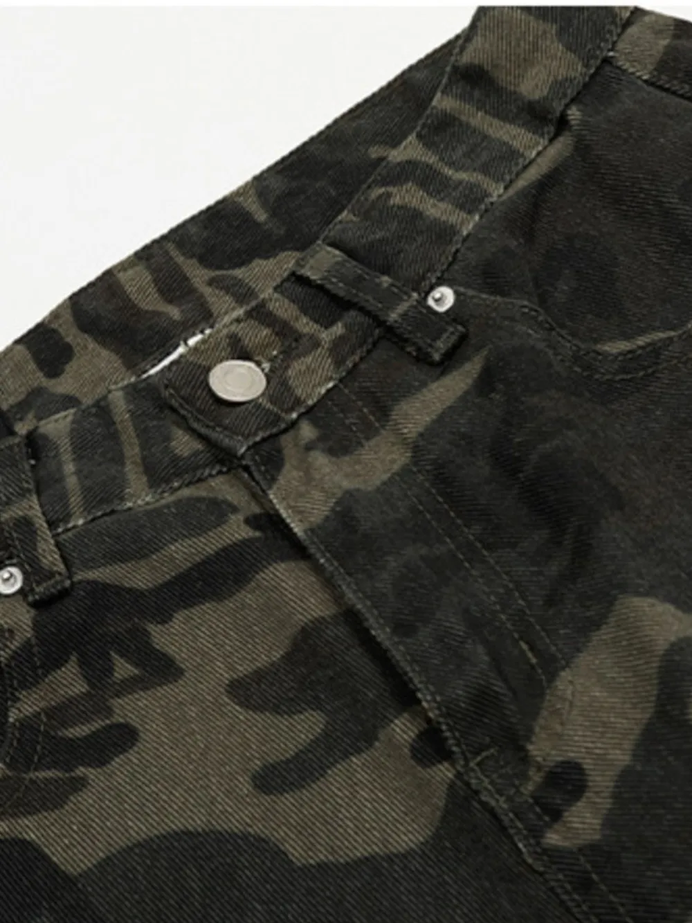 Men's Camouflage Cargo Jeans with Multiple Pockets, image 6