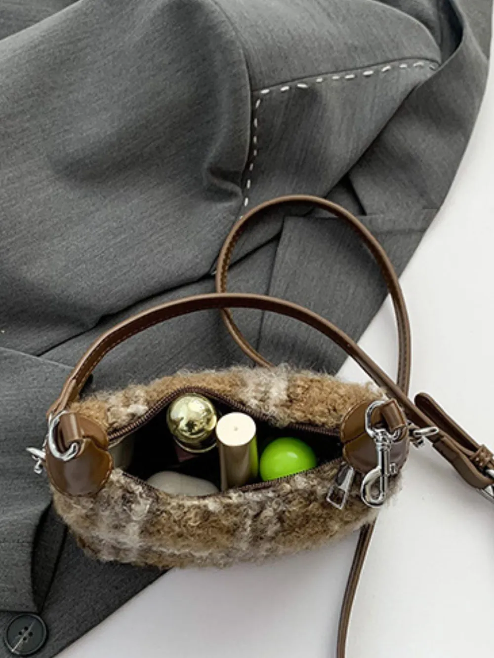 Fuzzy Polyester Mini Handbag with Zipper, image 4