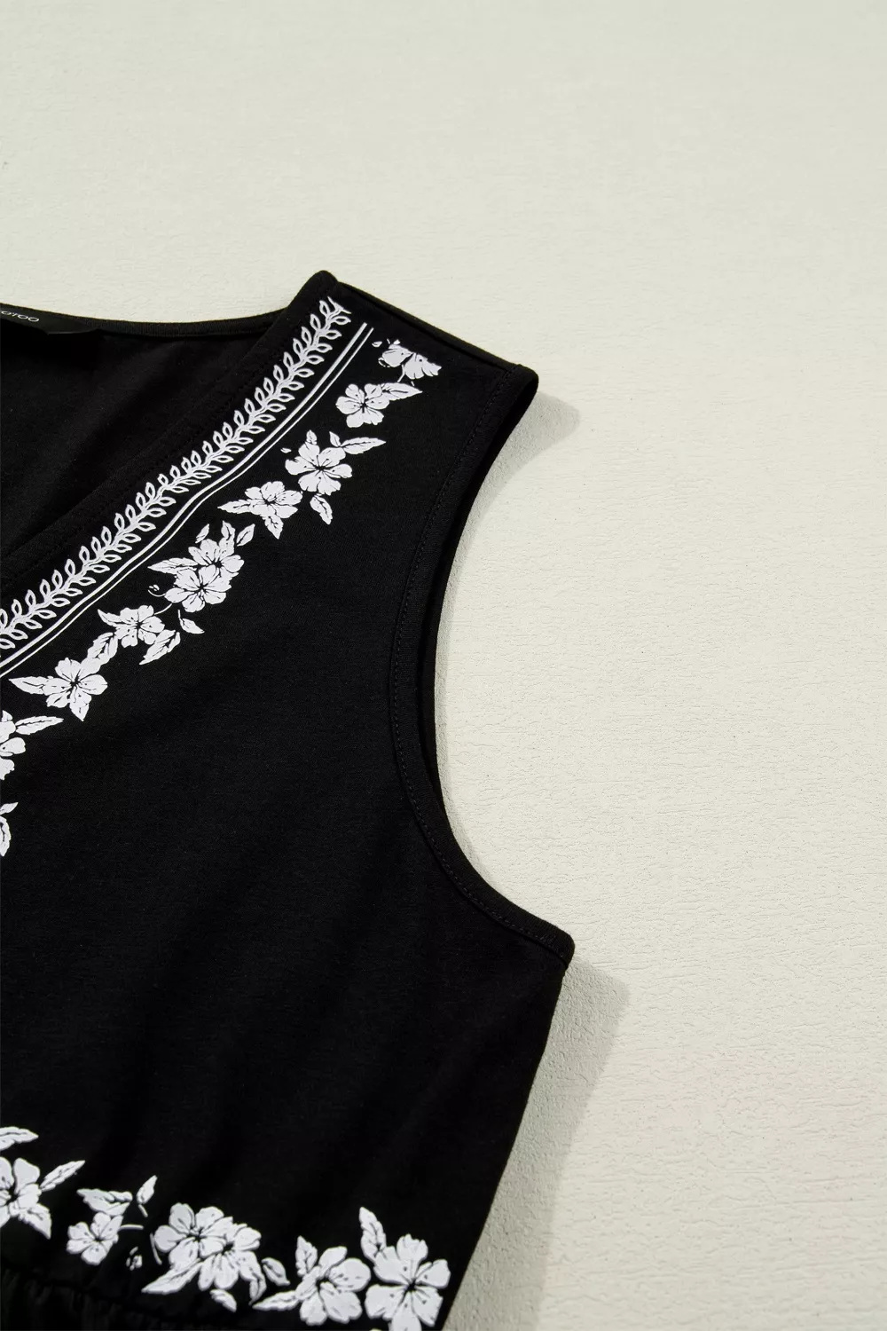Floral Embroidered V Neck Sleeveless Casual Shift Top, image 13