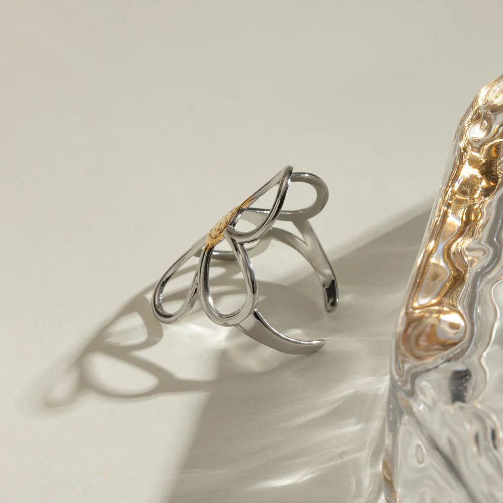 Two-Tone Daisy Flower Ring, image 4
