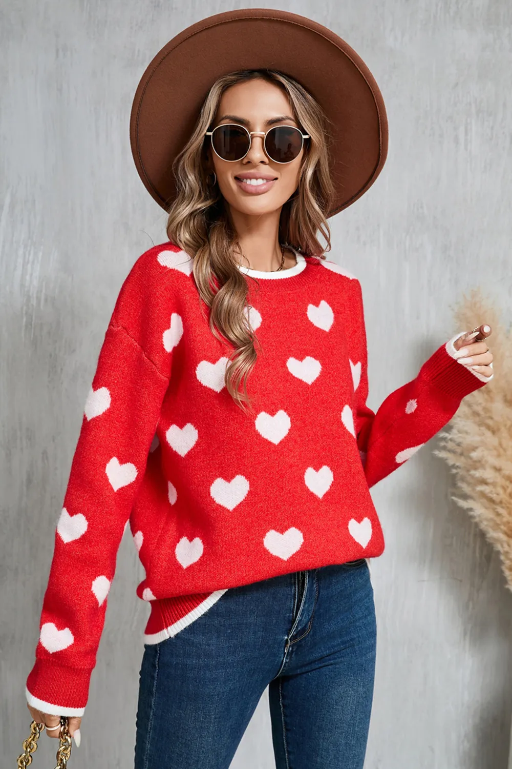 Contrast Trim Heart Round Neck Sweater, image 4