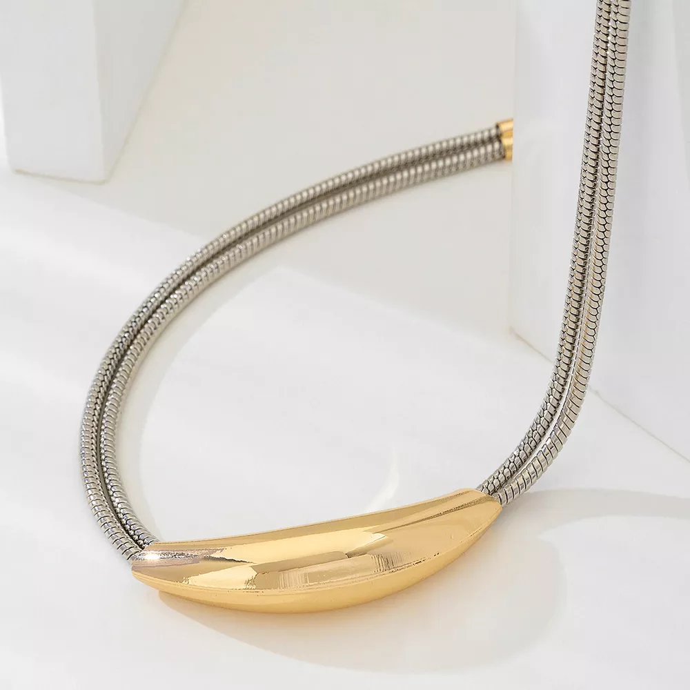 Two-Tone Alloy Curved Pendant Snake Chain Necklace, image 3