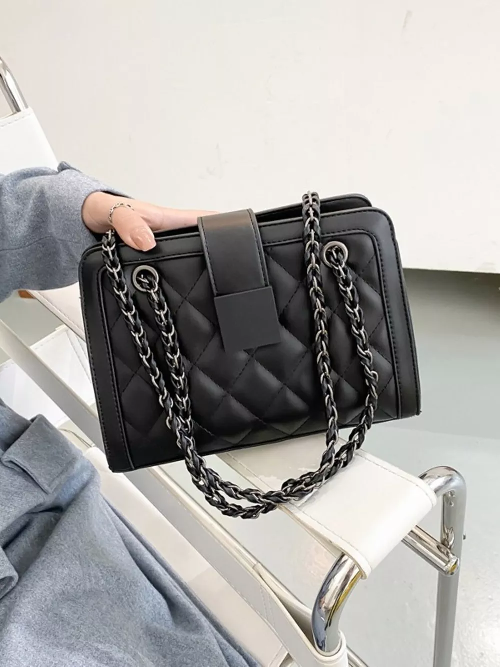 Quilted Chain Strap Shoulder Bag