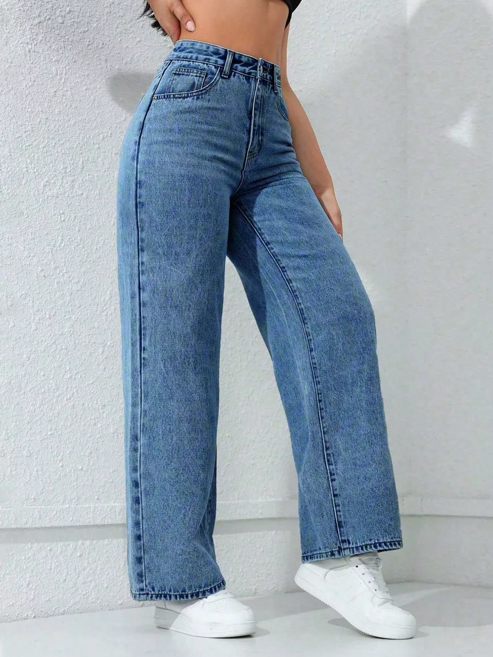 High-Waisted Wide-Leg Jeans, image 3