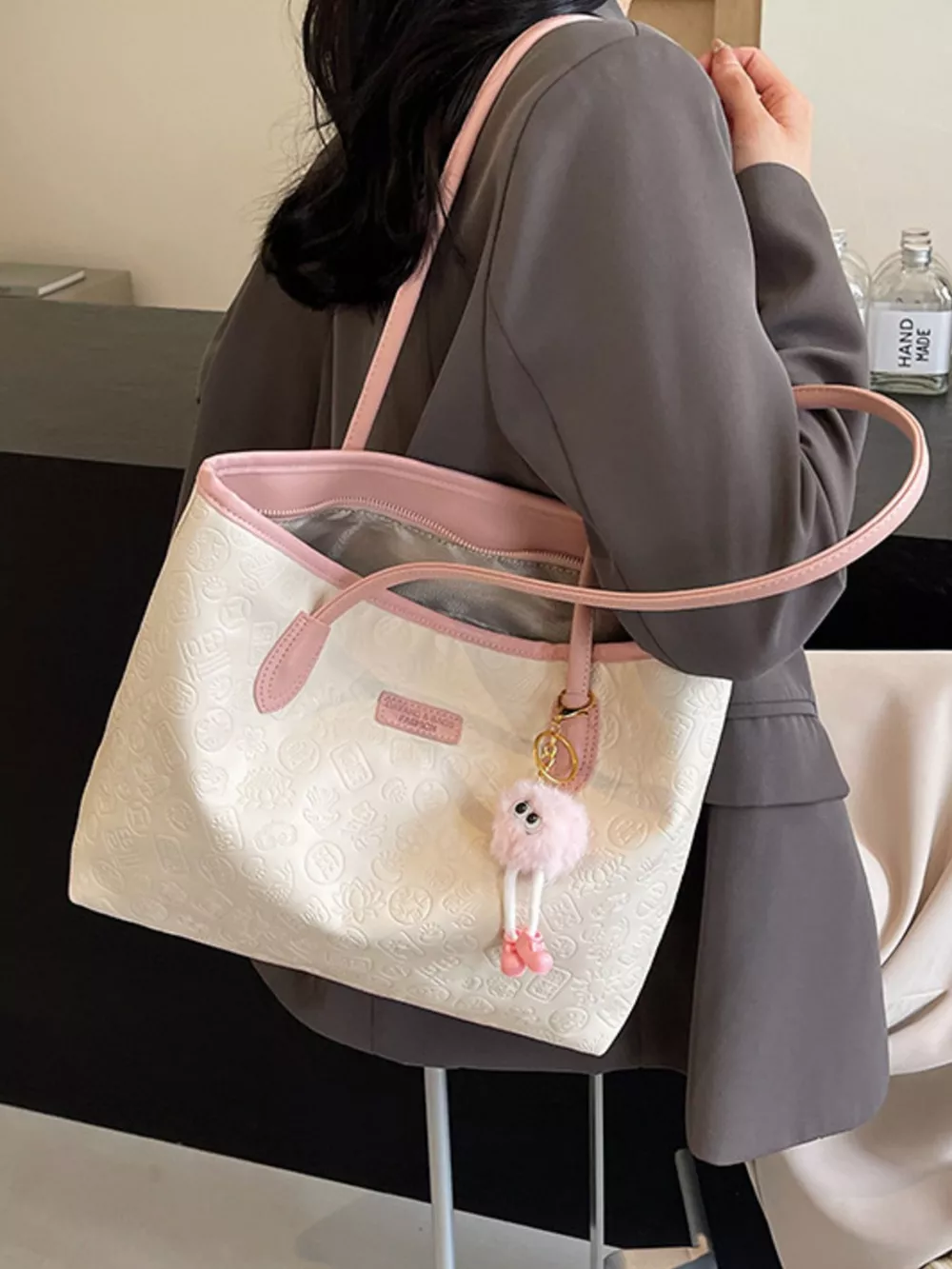 Embossed Pattern Shoulder Bag, image 4