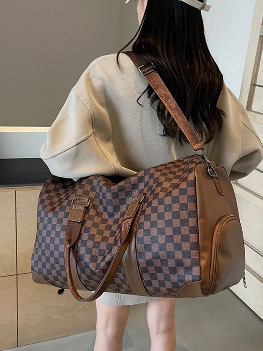 Checkered Pattern Travel Bag, image 4