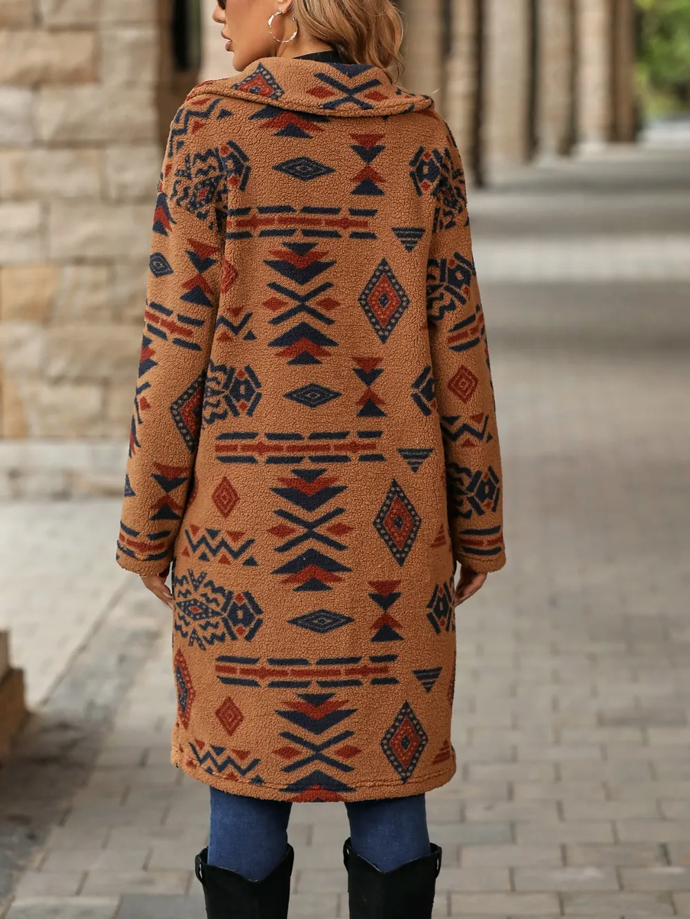 Geometric Pocketed Dropped Shoulder Coat, image 8