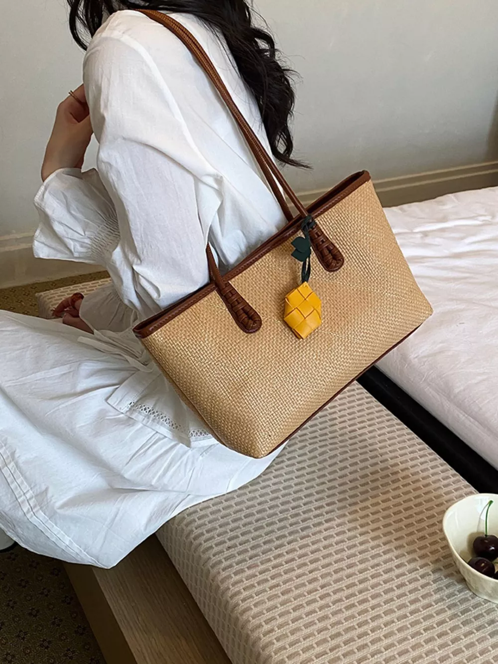Contrast Trim Shoulder Bag, image 5