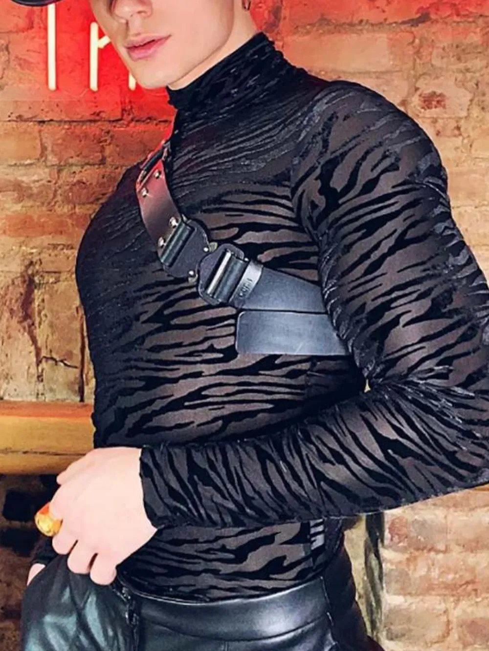 Men's Zebra Print Mock Neck Long Sleeve Mesh Top