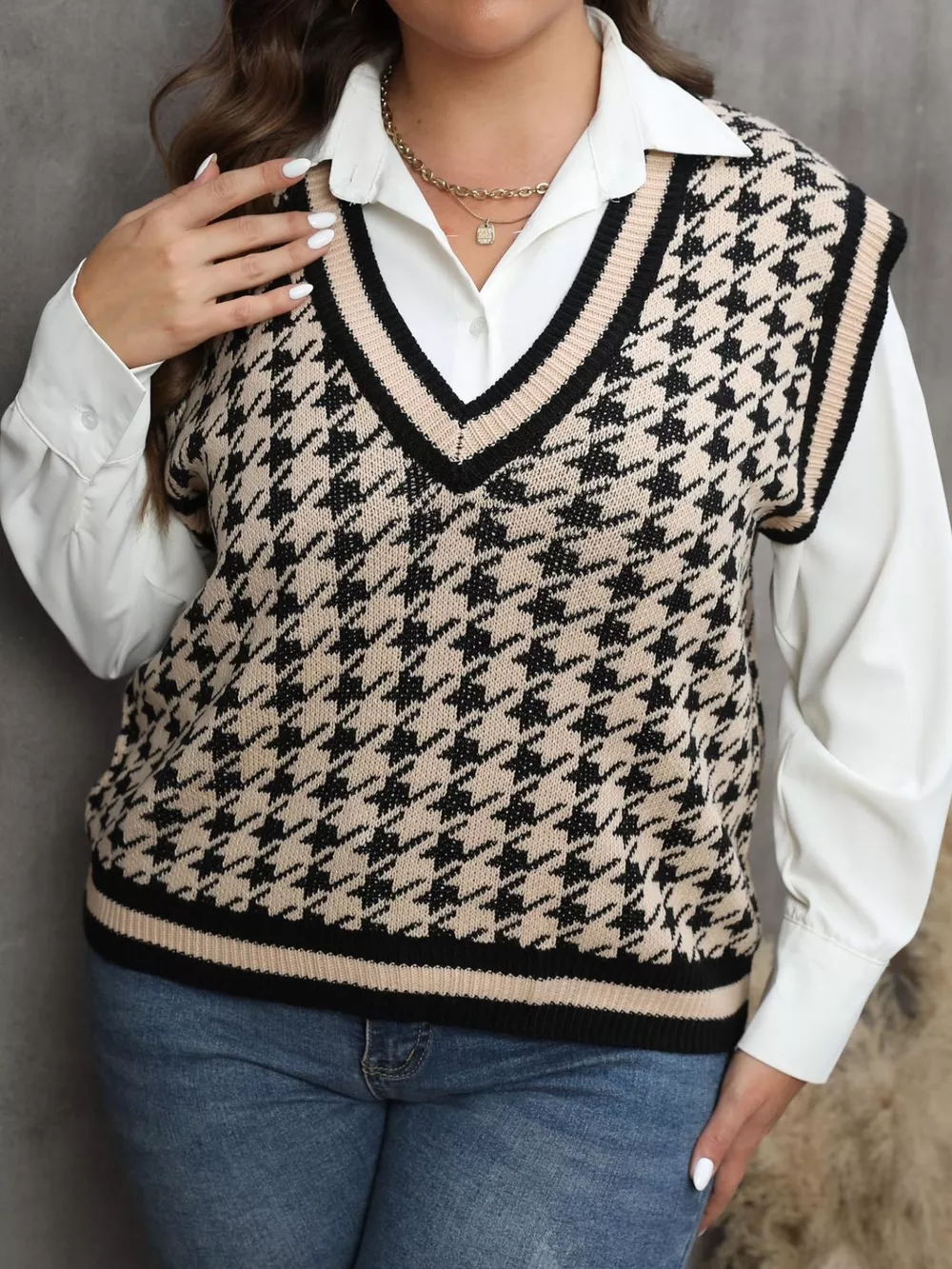Plus Size Houndstooth V-Neck Knit Sweater Vest, image 5