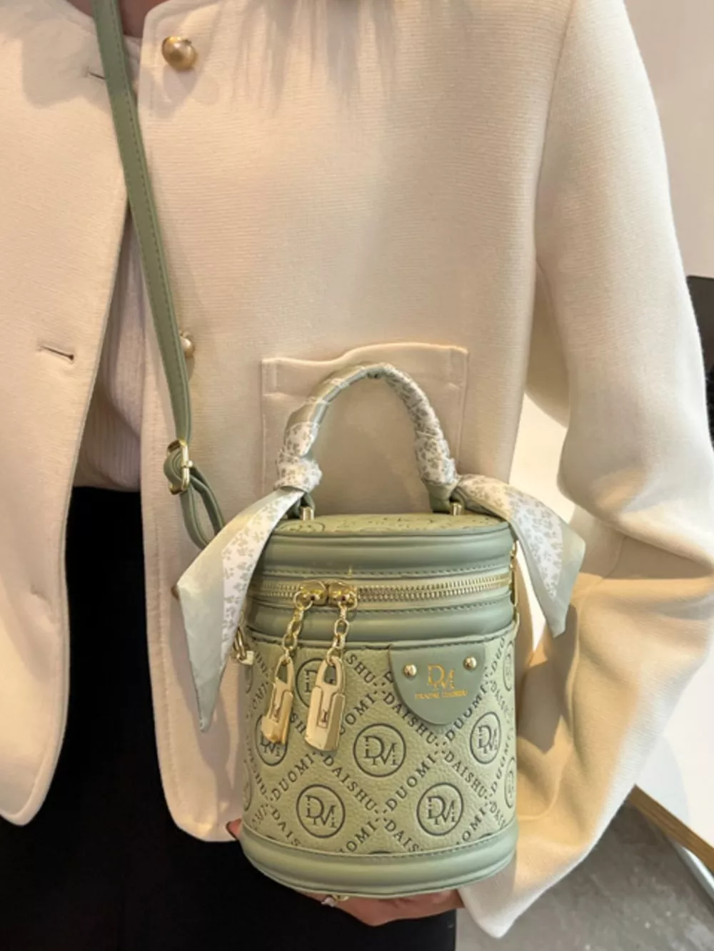 Bucket Crossbody Bag, image 3