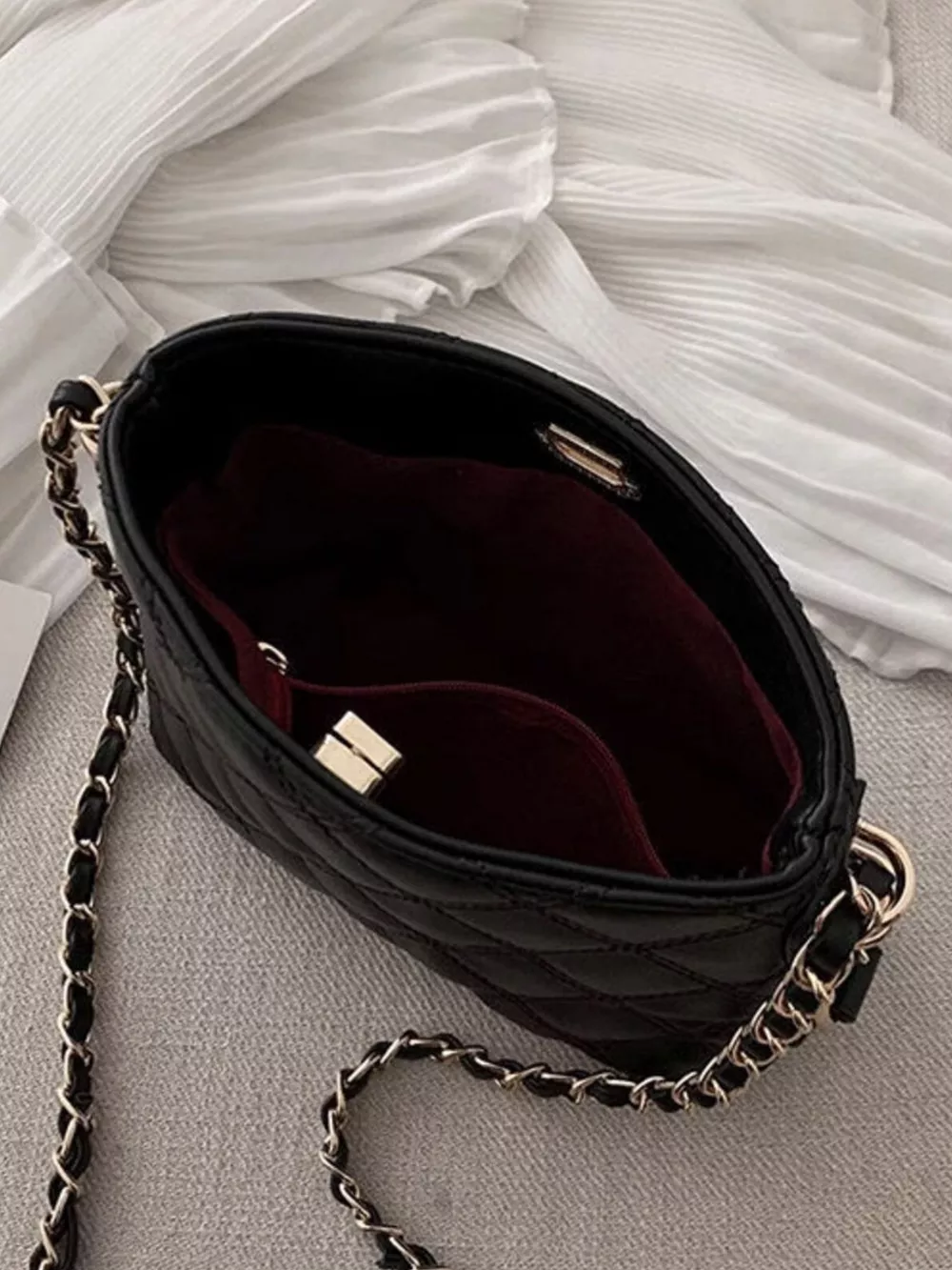 Quilted Bucket Crossbody Bag with Chain Strap, image 5