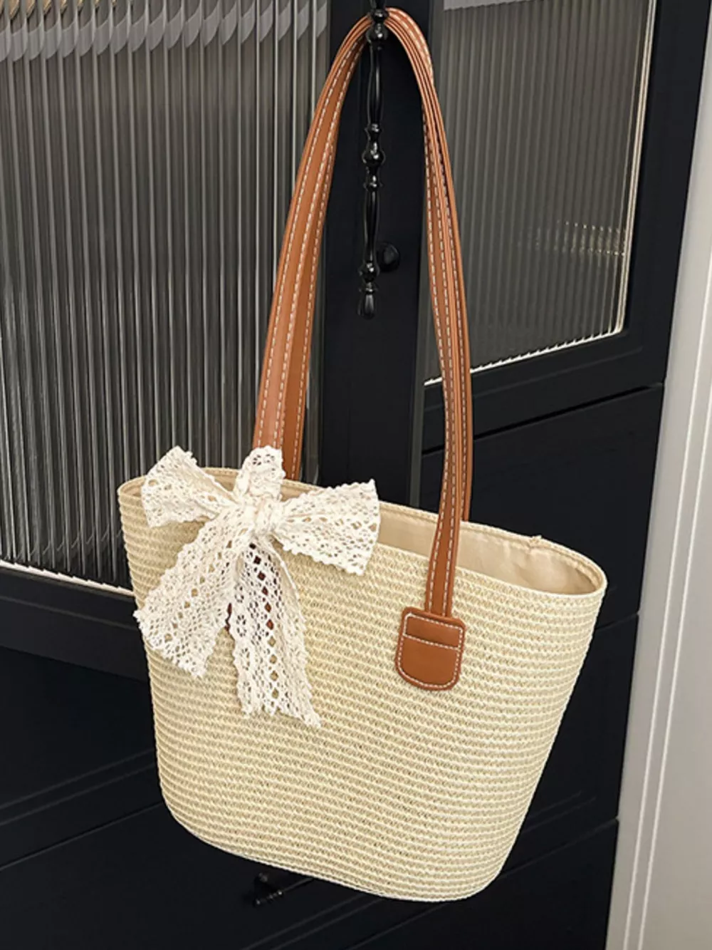 Straw Shoulder Bag with Lace Bow, image 6