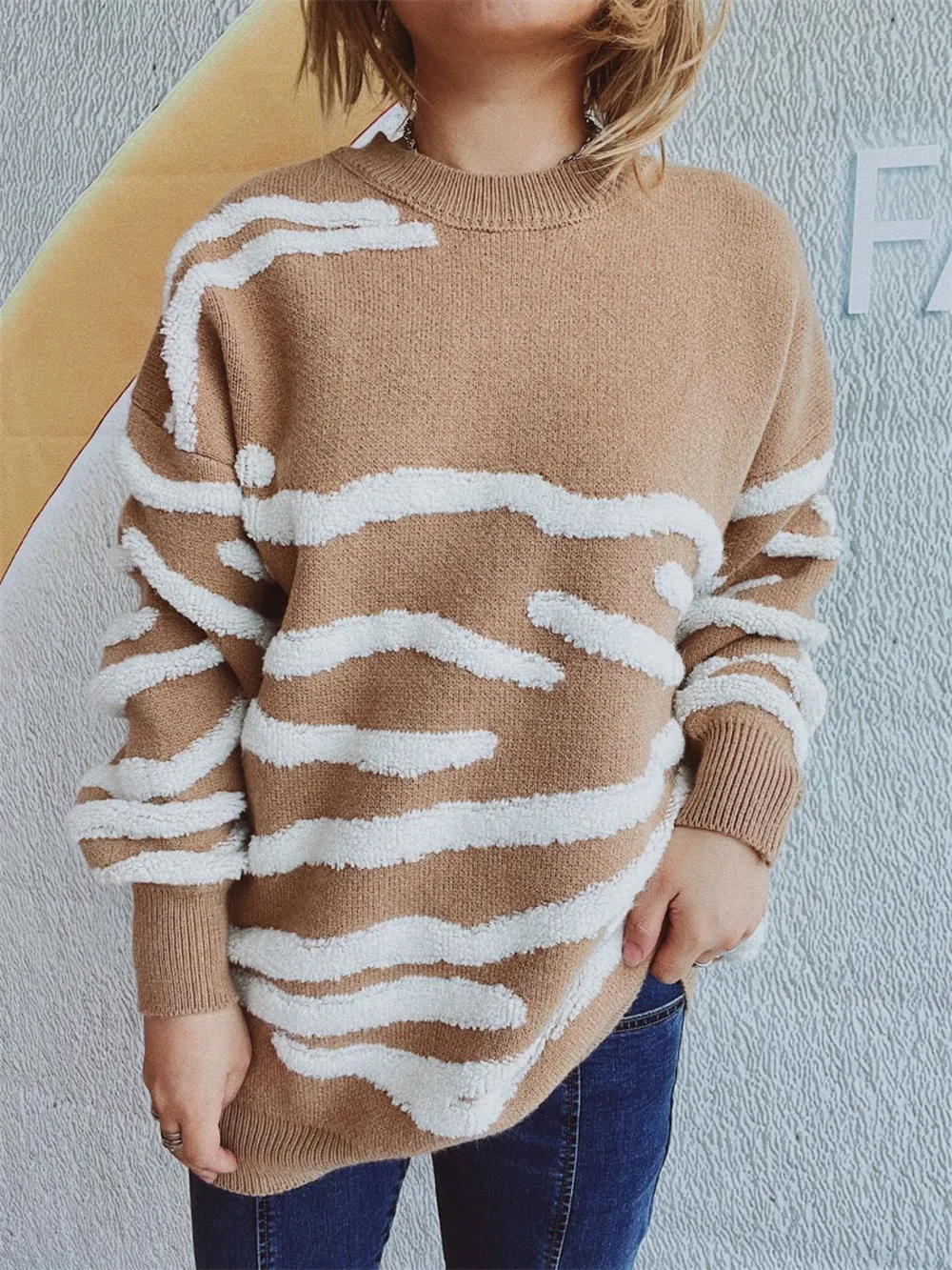 Contrast Round Neck Long Sleeve Sweater, image 2