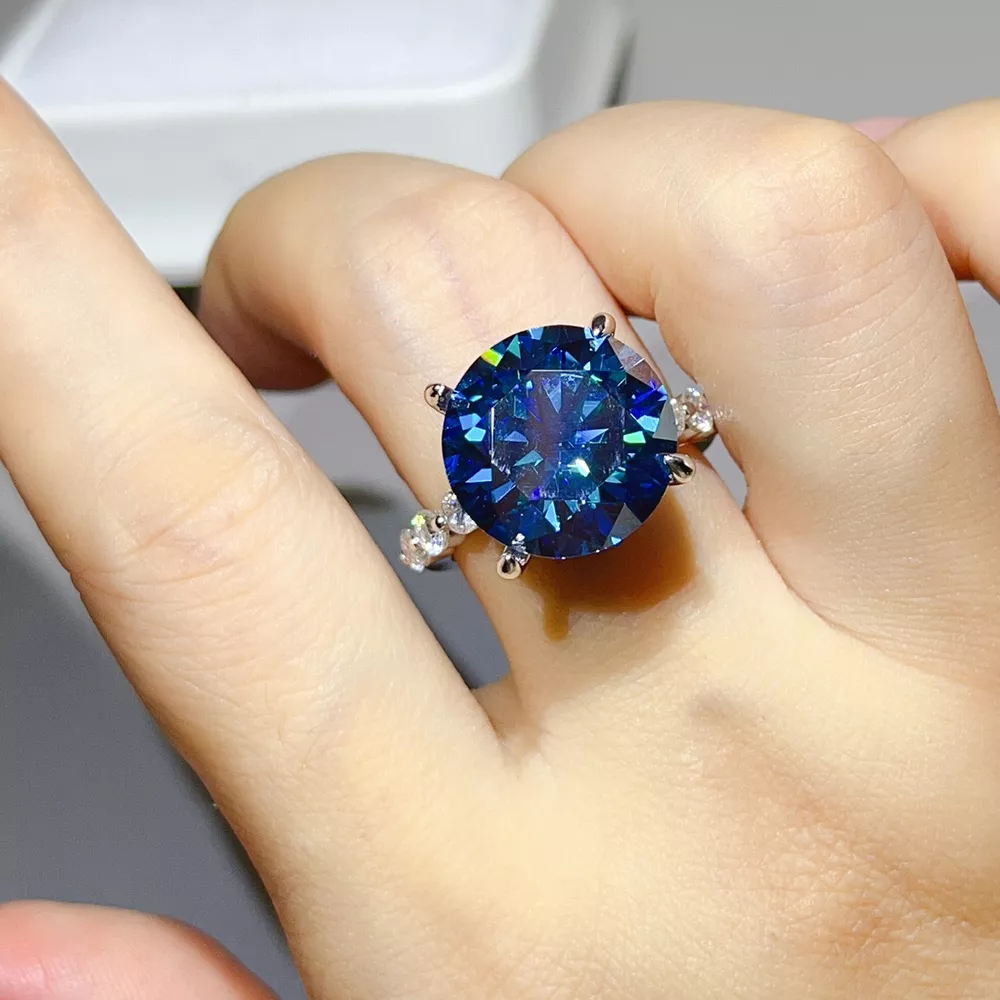 10 Carat 925 Sterling Silver Moissanite Ring, image 2