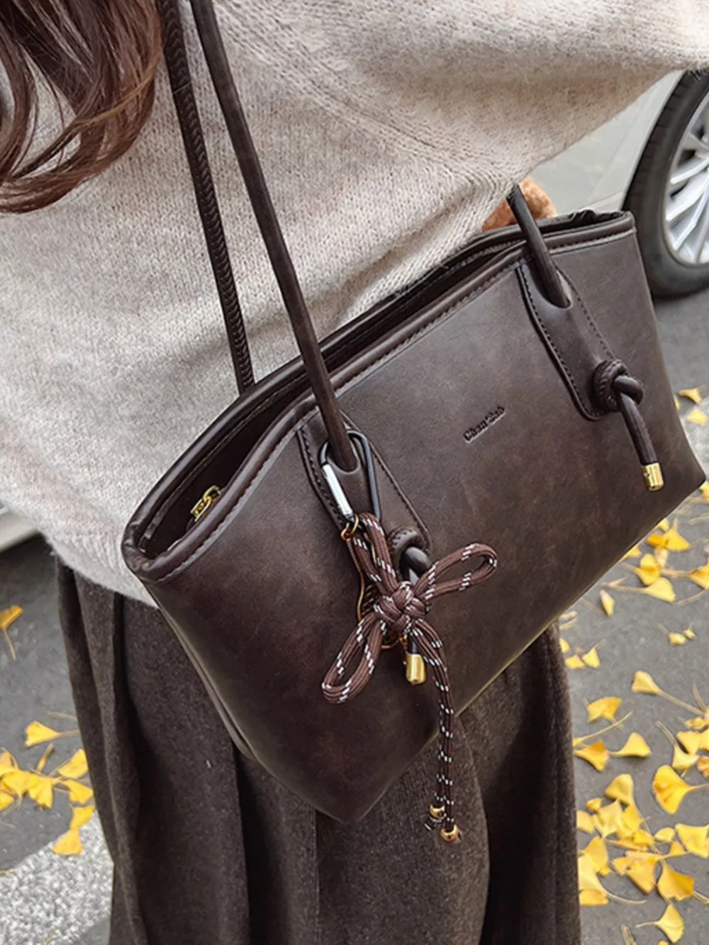 Vintage Style Leather Shoulder Bag, image 9