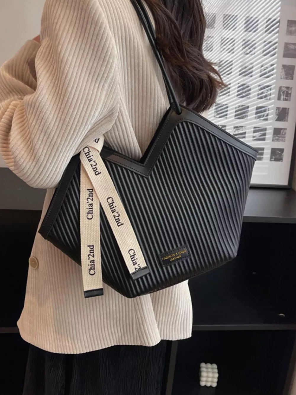 Textured Leather Shoulder Bag, image 8