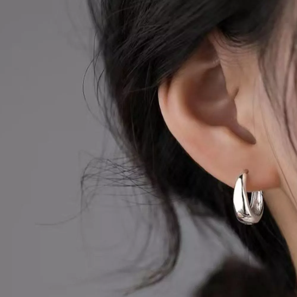 Lightweight Hoop Earrings, image 4
