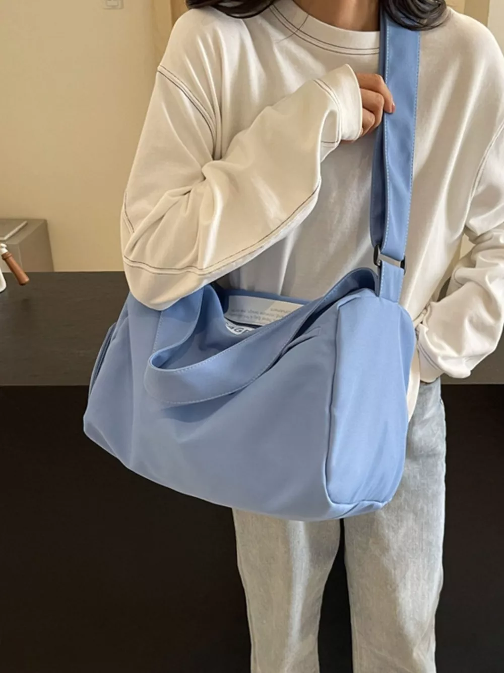 Lightweight Duffel Travel Bag with Adjustable Strap, image 7