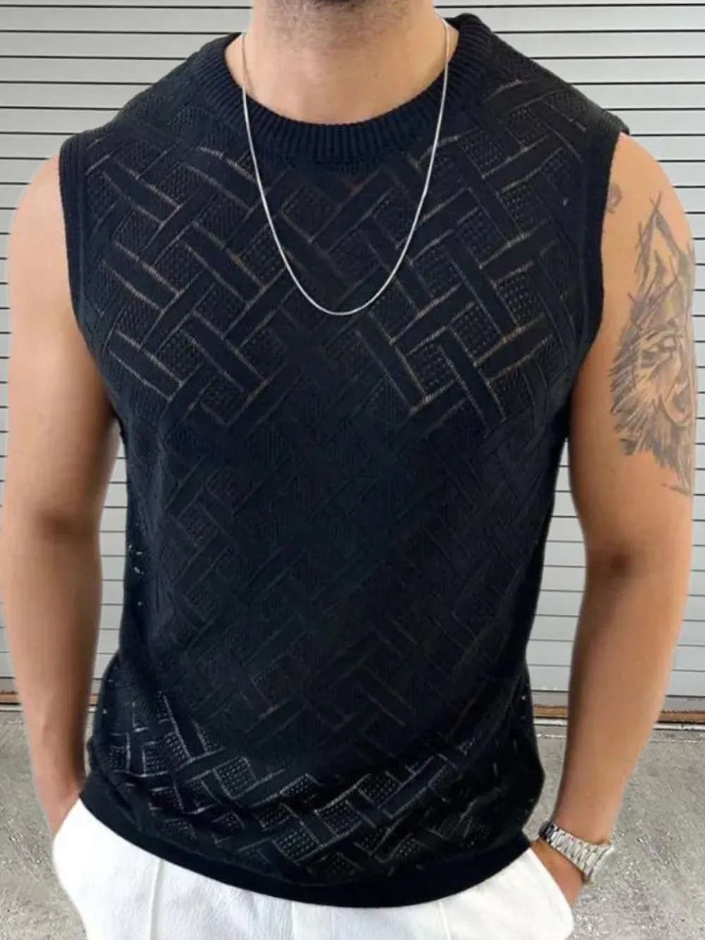 Men's Round Neck Sleeveless Eyelet Knit Top