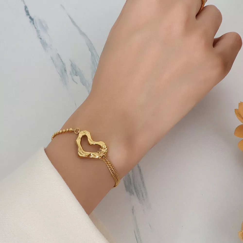 18K Gold-Plated Titanium Steel Heart Bracelet, image 4