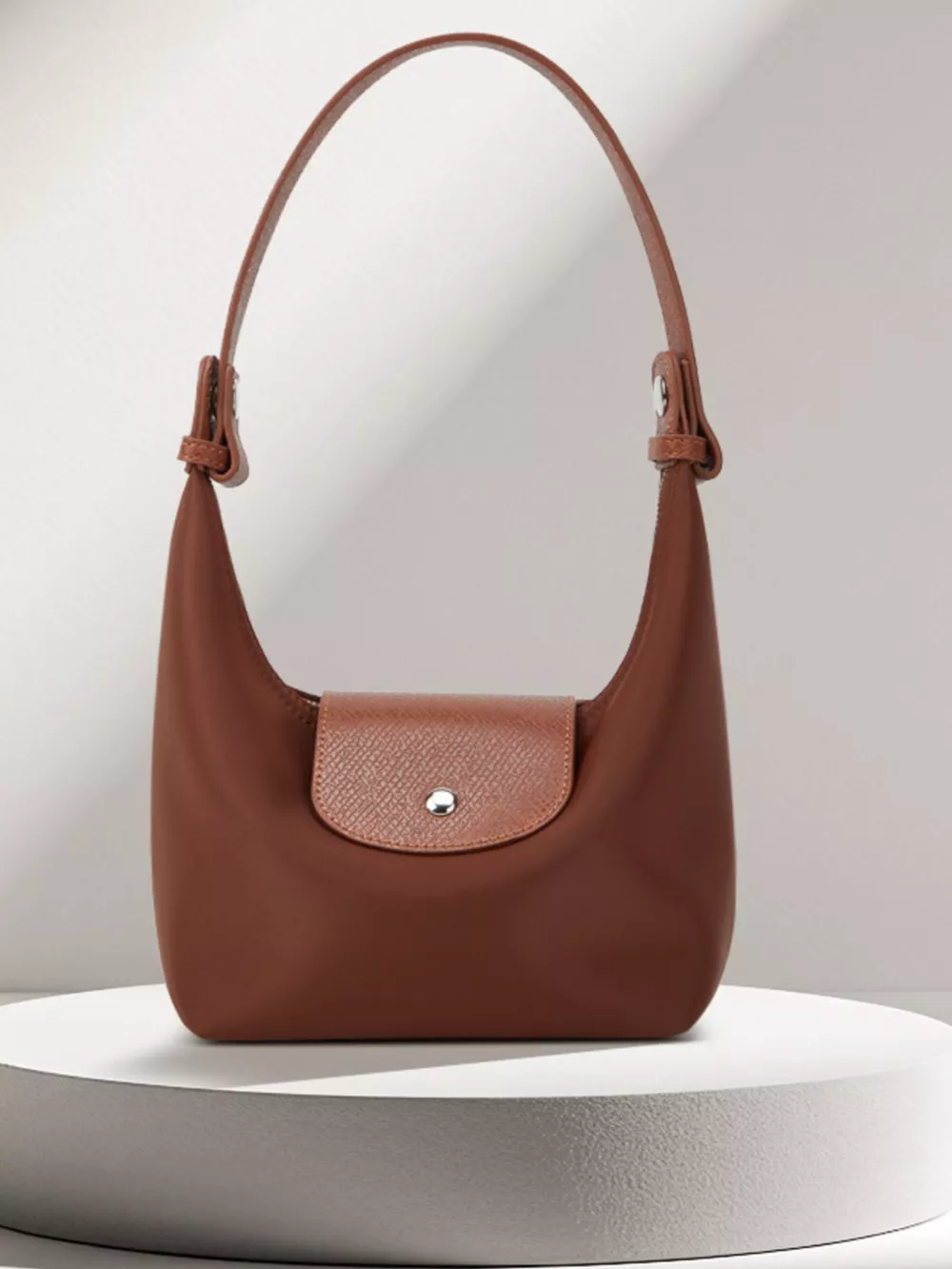 Minimalist Leather-Trimmed Shoulder Bag, image 5