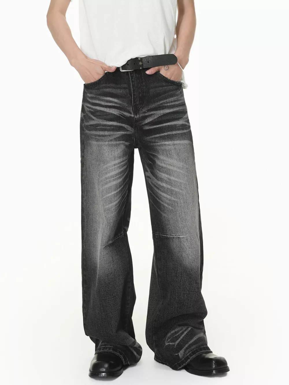 Men's Wide Leg Washed Jeans