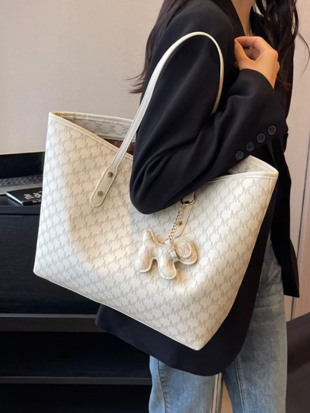 Patterned Large Capacity Tote Shoulder Bag, image 2