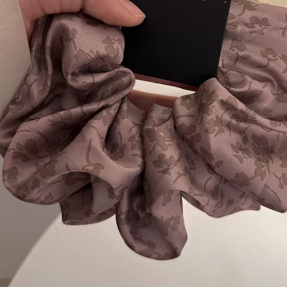 3-Piece Floral Print Hair Scrunchies Set, image 4