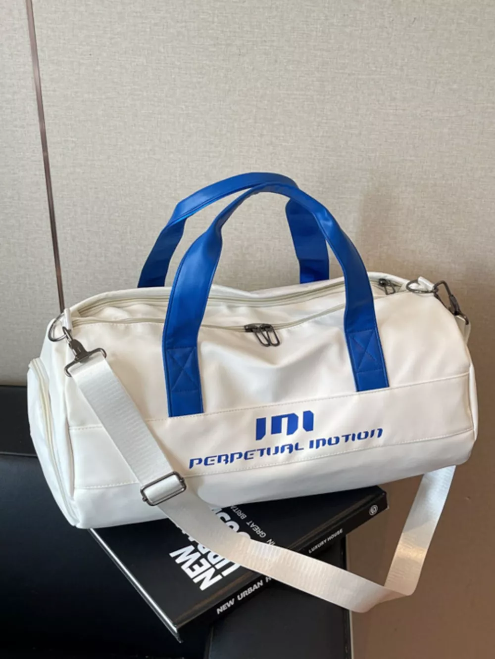 Lightweight Travel Duffel Bag with Shoulder Strap, image 7