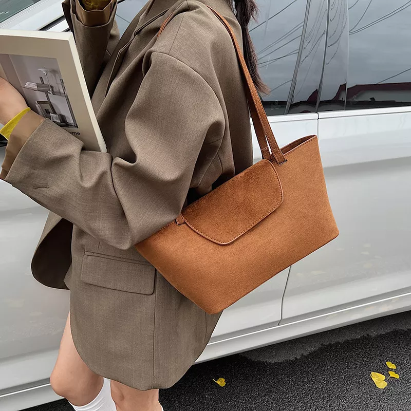 Minimalist Flap Decor Suede Bag, image 5