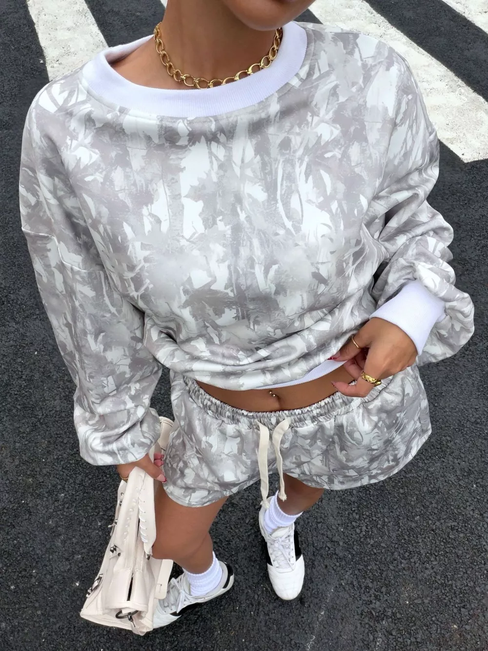 Round Neck Long Sleeve Top & Shorts Set, image 3