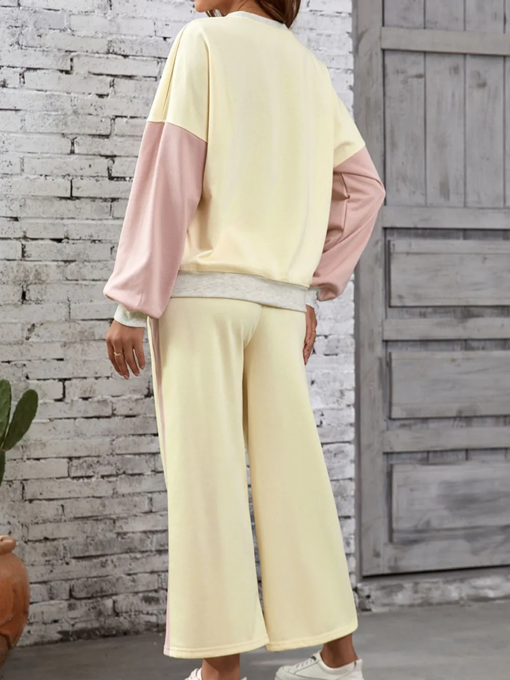 Color Block Round Neck Top and Pants Set, image 10