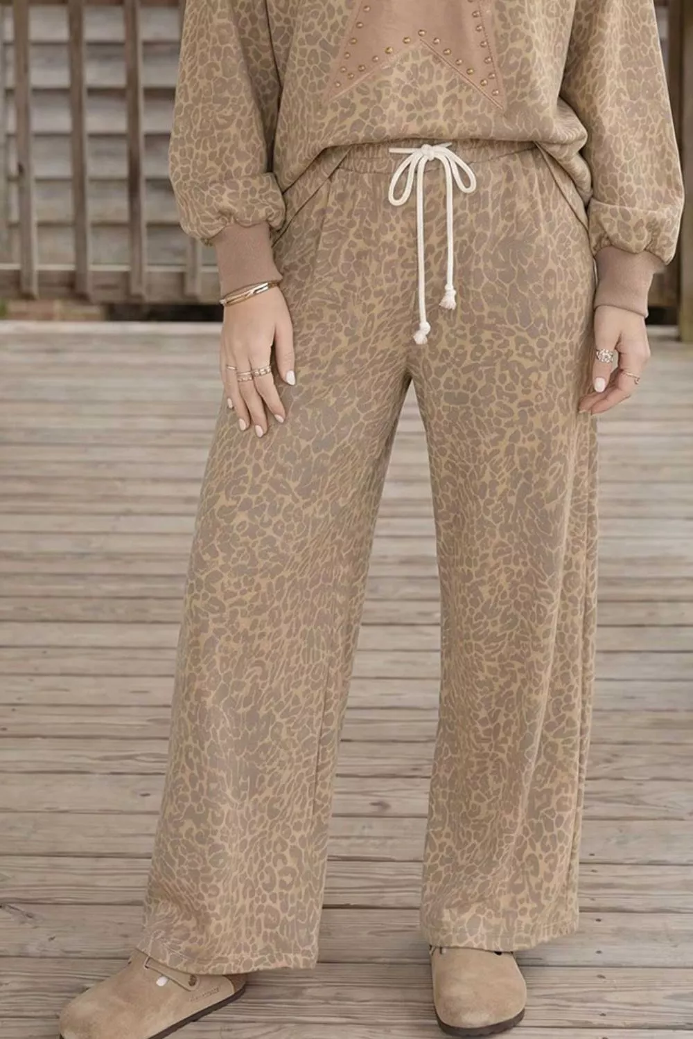 Leopard Print Star Embellished Sweatshirt and Pants Set, image 3