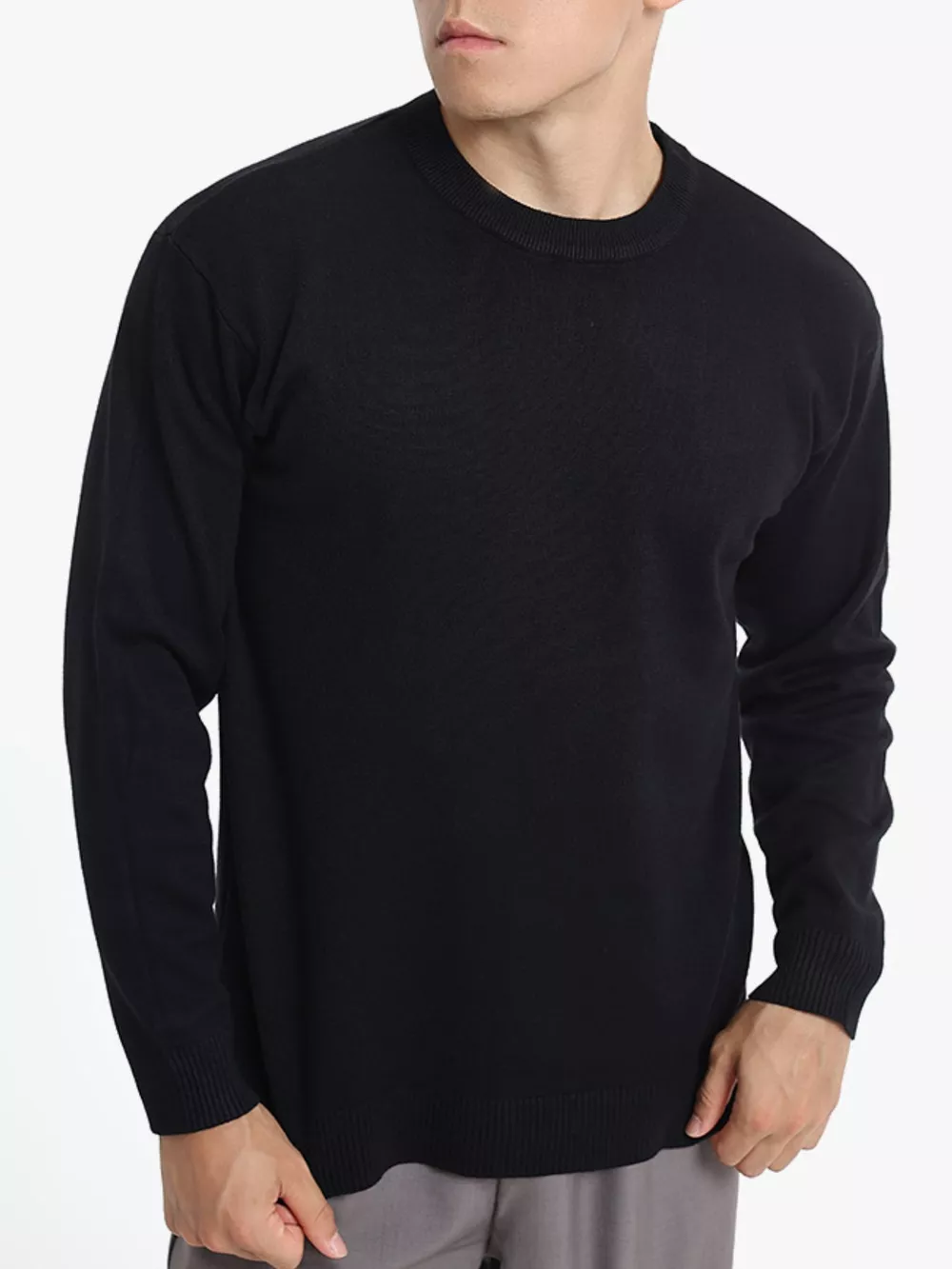 Men's Minimalist Crew Neck Sweater with Ribbed Cuffs