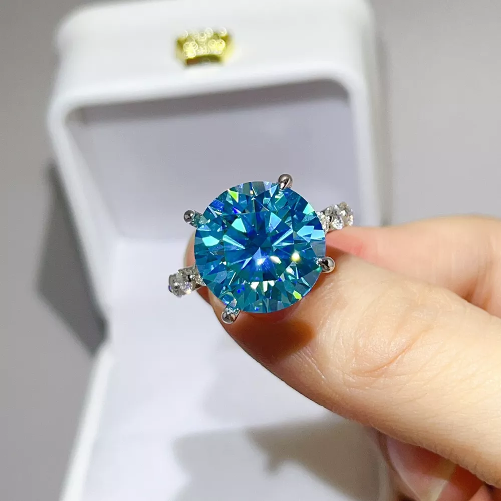 10 Carat 925 Sterling Silver Moissanite Ring, image 4