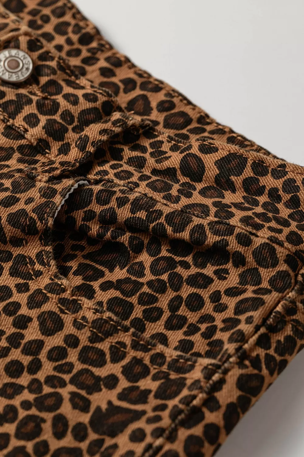 Leopard Print Ruffled Hem Shift Jeans, image 12