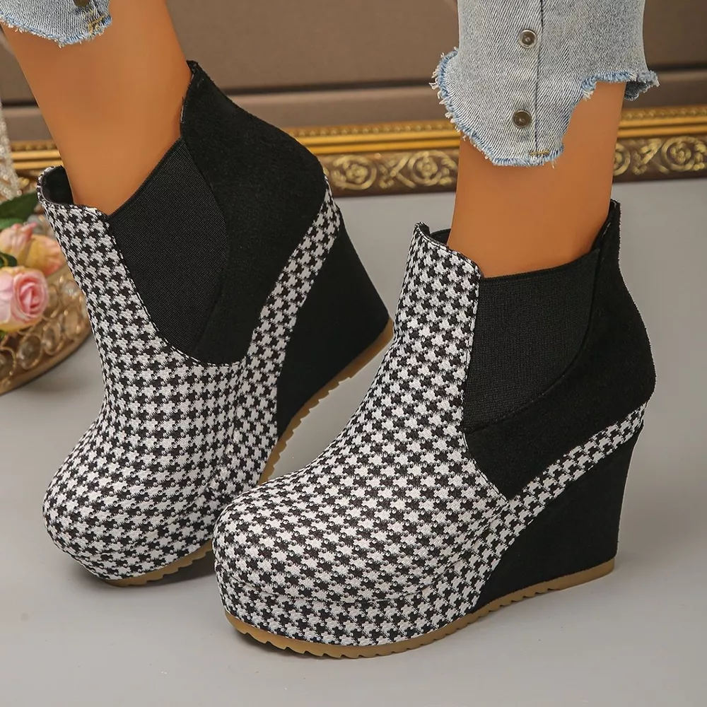 Houndstooth Pattern Wedge Ankle Boots, image 3