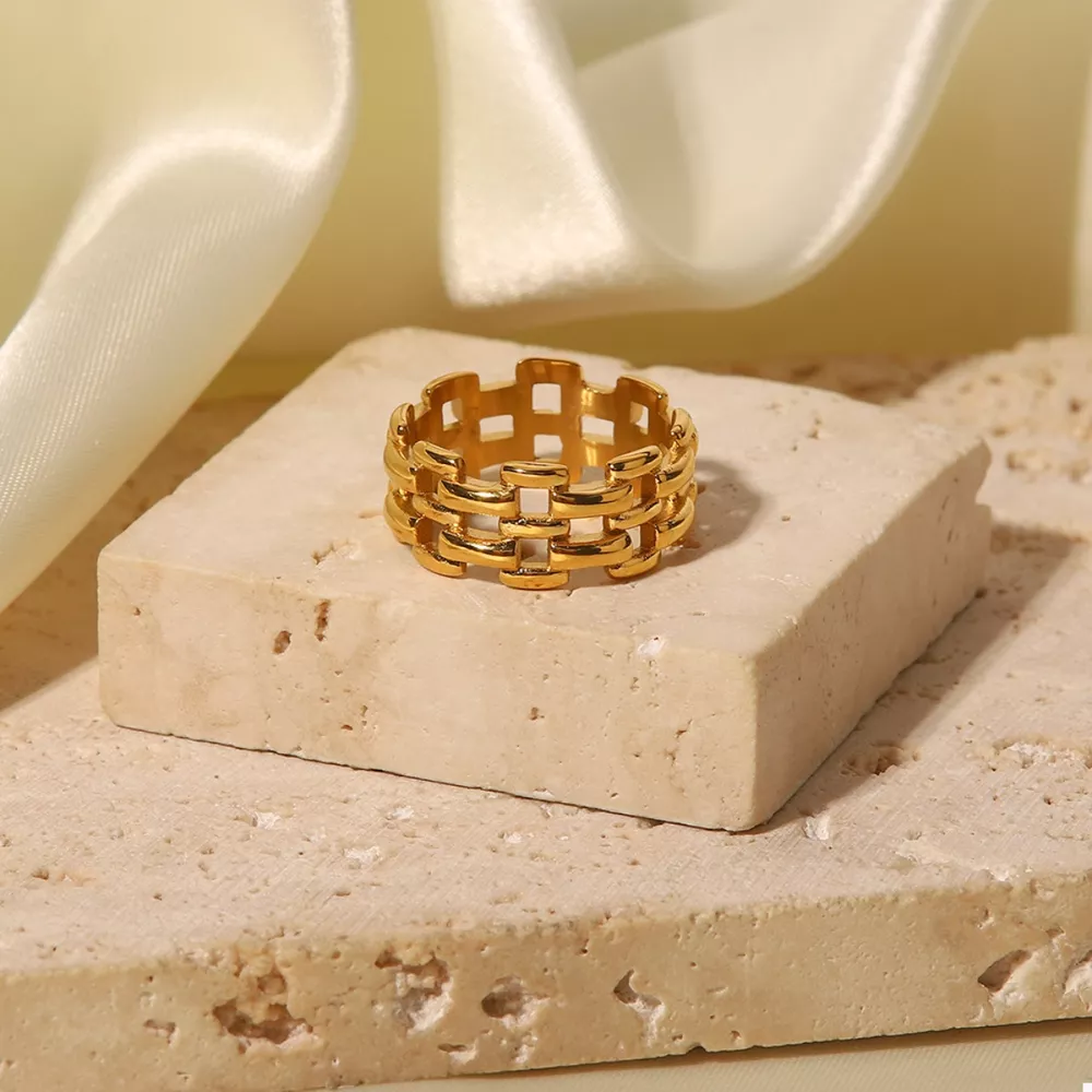 18K Gold-Plated Cutout Ring, image 3