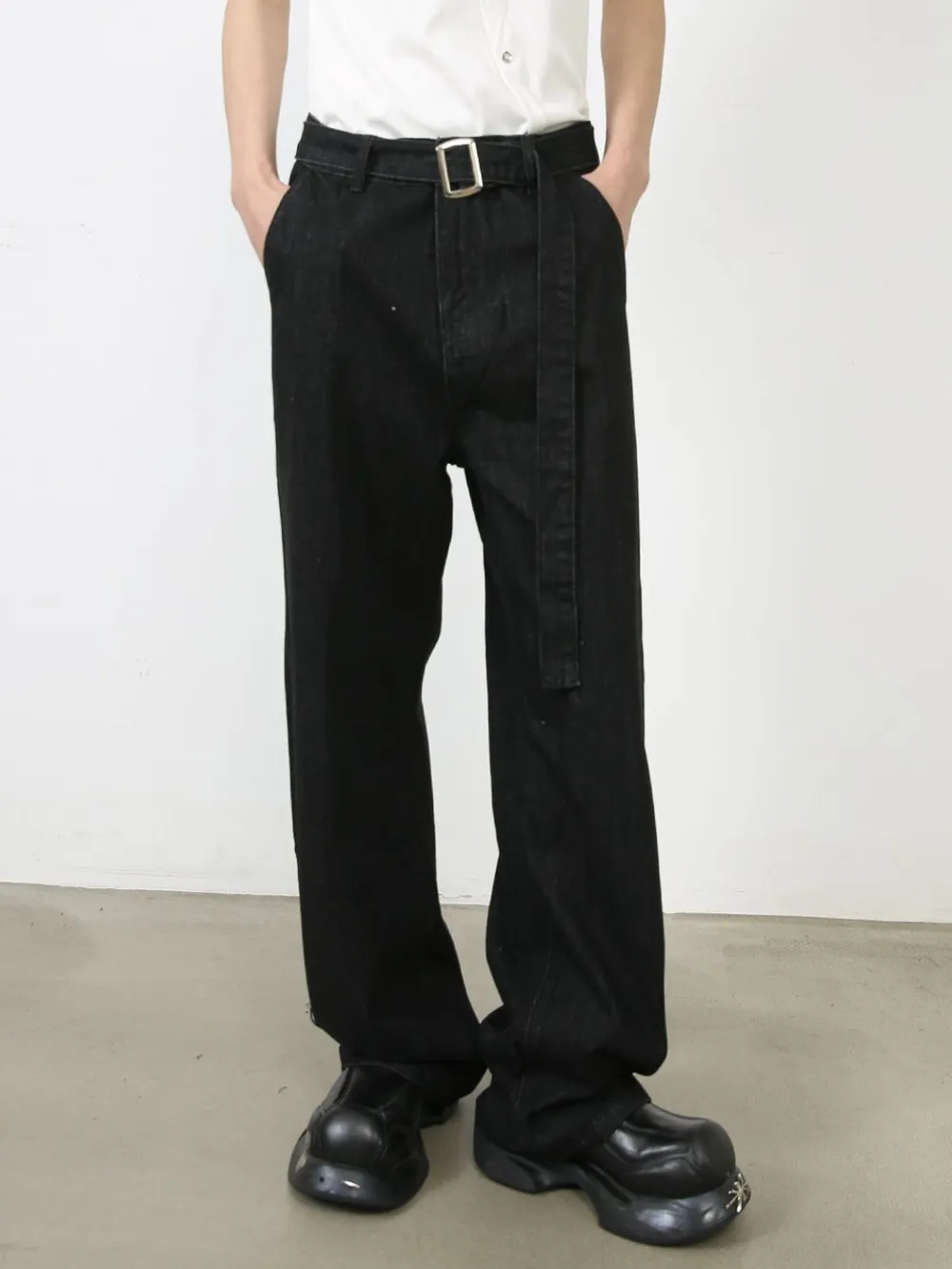 Men's Loose Fit Jeans with Pockets, image 4
