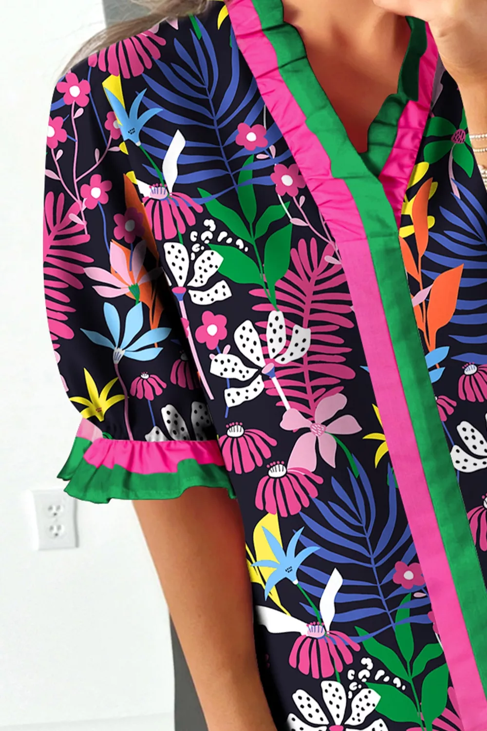 Floral Print Frilled Contrast Striped Trim V Neck Short Sleeve Blouse, image 2