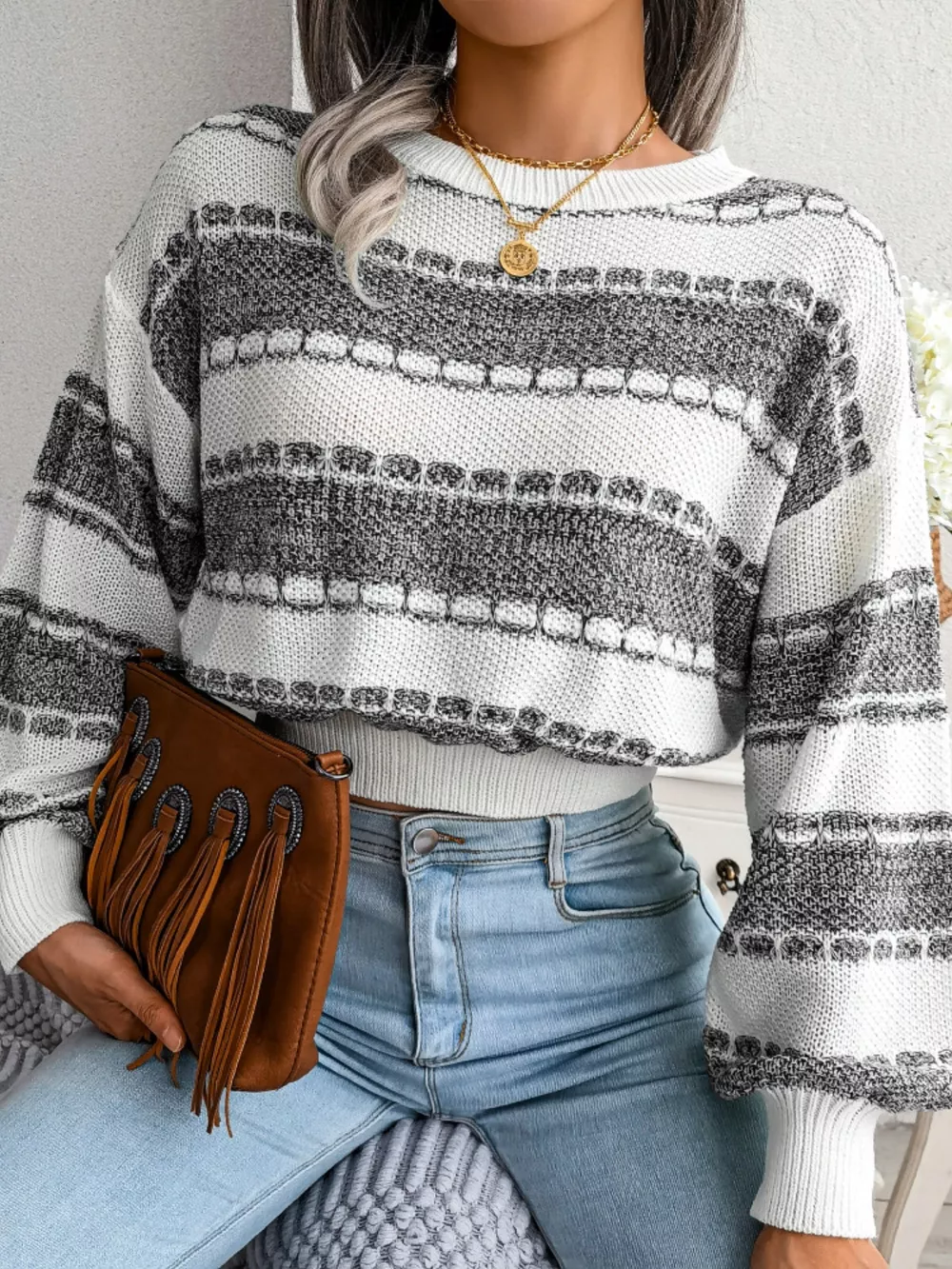 Color Block Round Neck Cropped Sweater, image 12